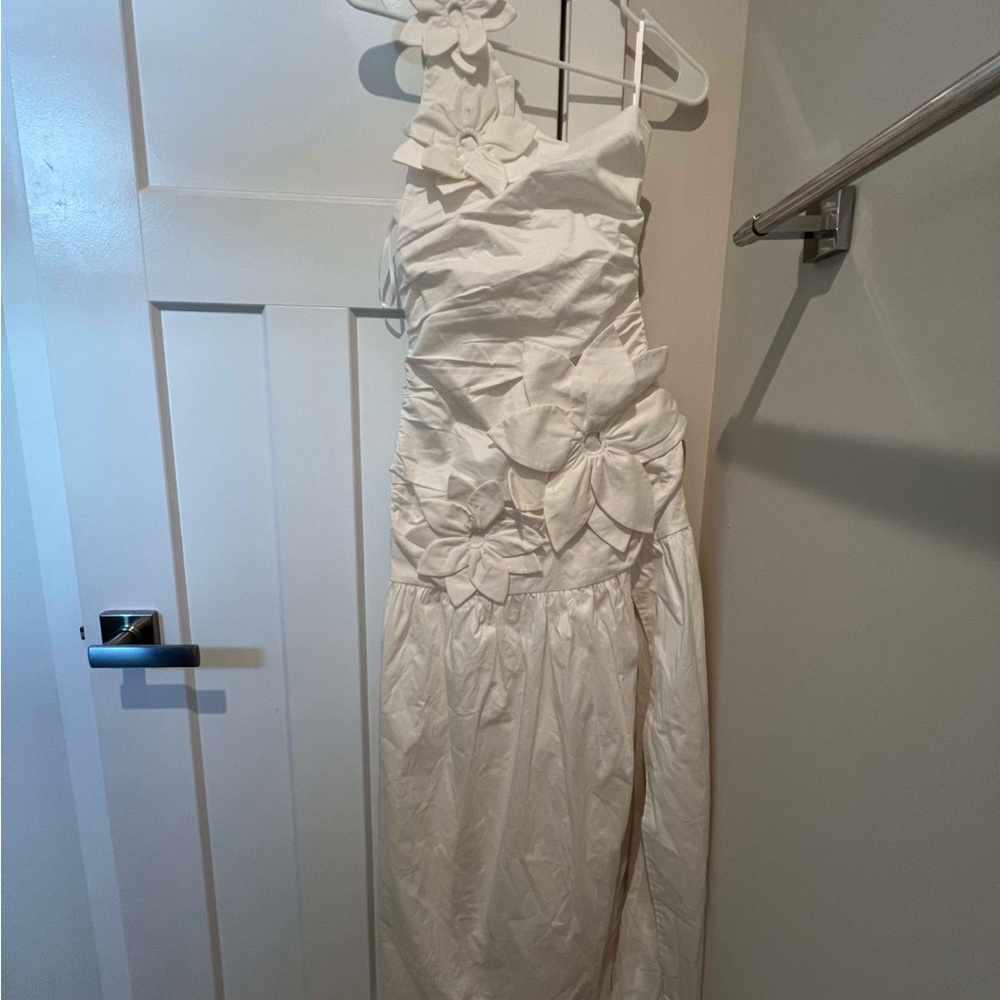 Hello Molly White Blooming Whimsy One Shoulder Maxi Dress - Picture 3 of 4